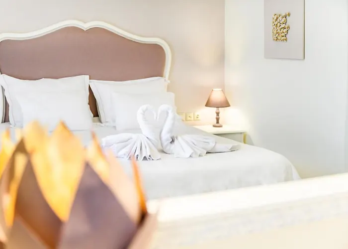 Emerald Suites